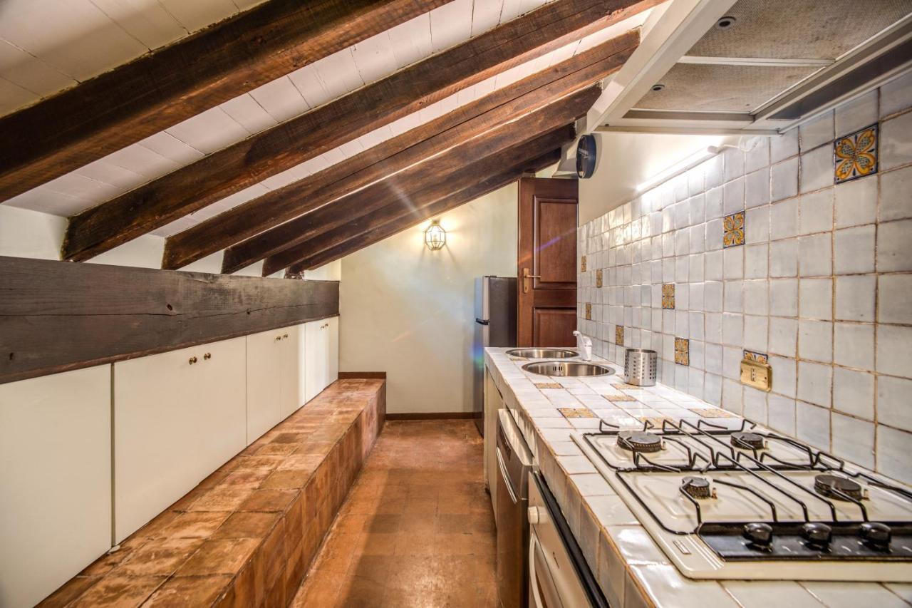 Sant'eligio Attic With Exclusive Terrace Campo Di Fiori Appartement Rome