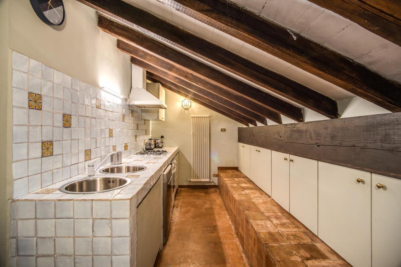 Sant'eligio Attic With Exclusive Terrace Campo Di Fiori Appartement Rome